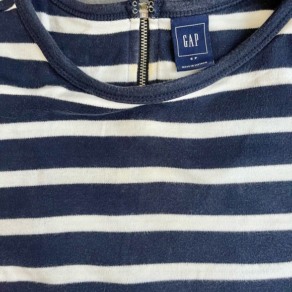 Gap navy and white peplum top - Picture 3 of 3